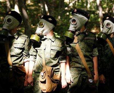 戰斗民族不是被空喊出來的，俄羅斯少年軍校為戰爭做準備